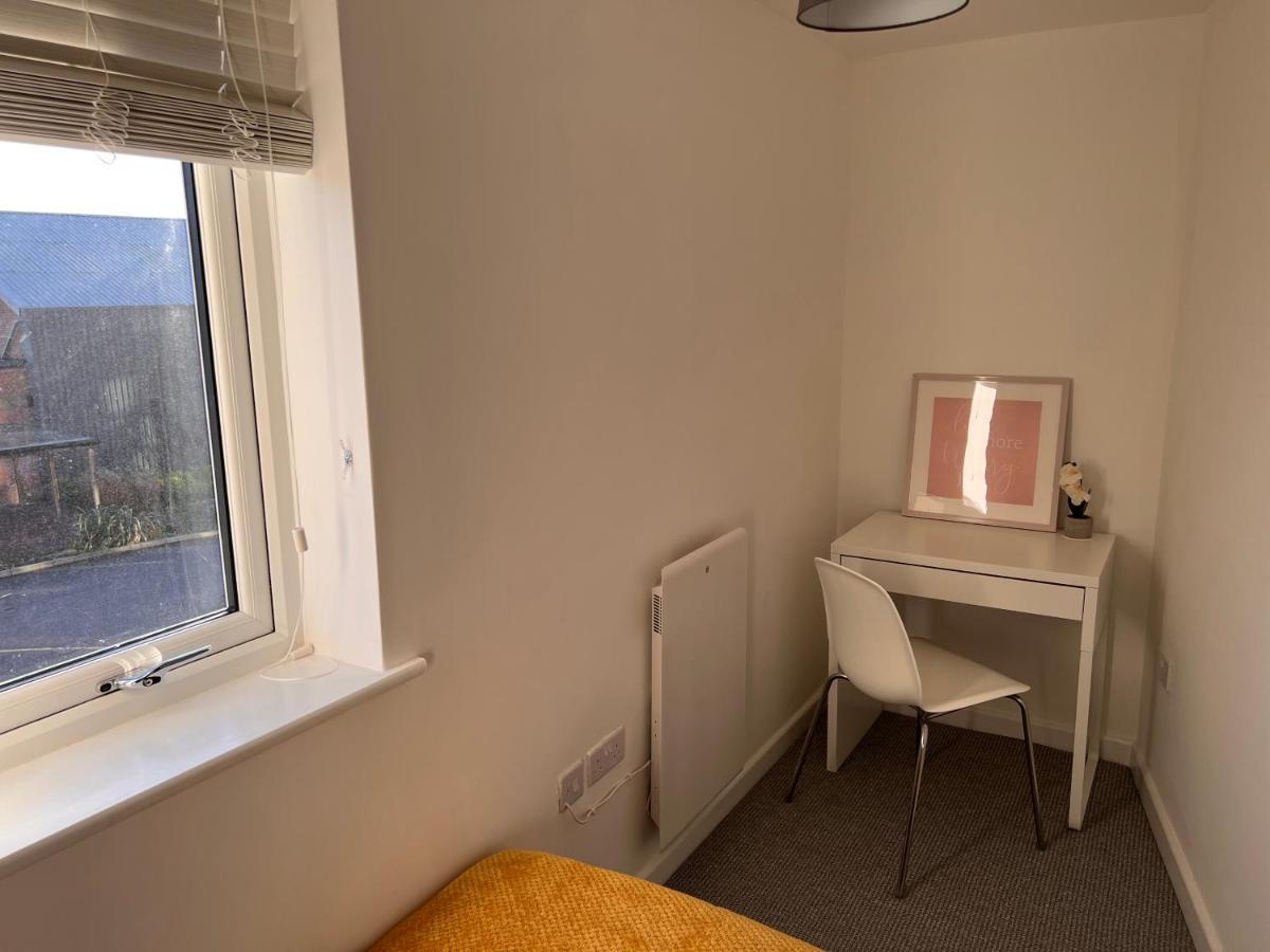 Superb Modern Flat In Northampton, Parking &Ev Leilighet Eksteriør bilde